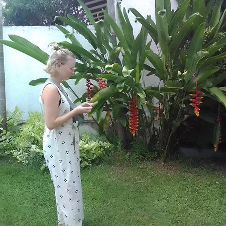 Vidushi Home Minuwangoda Bagian luar foto