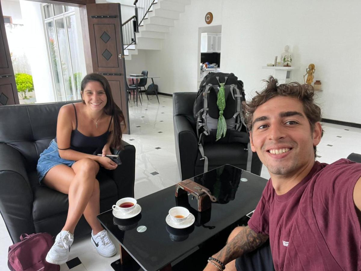 Vidushi Home Minuwangoda Bagian luar foto
