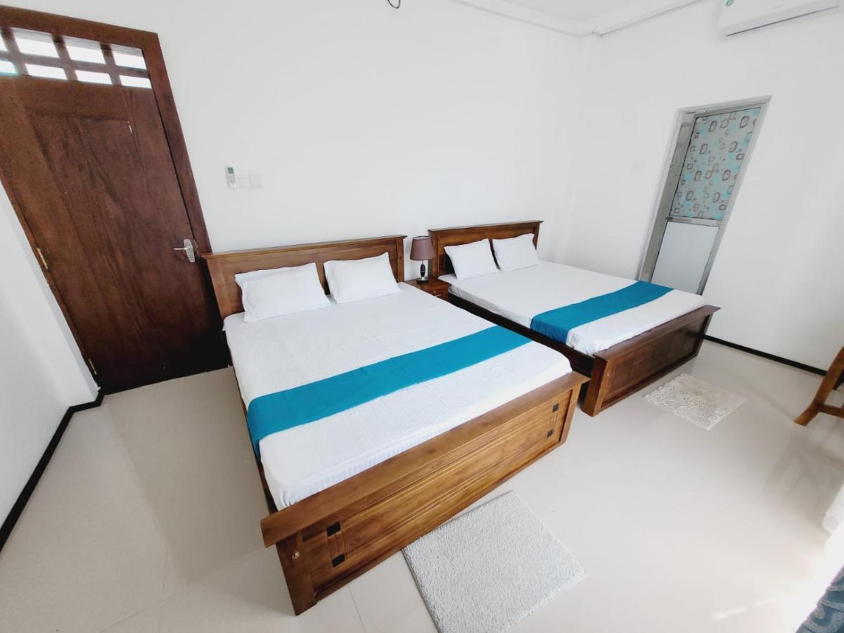 Vidushi Home Minuwangoda Bagian luar foto