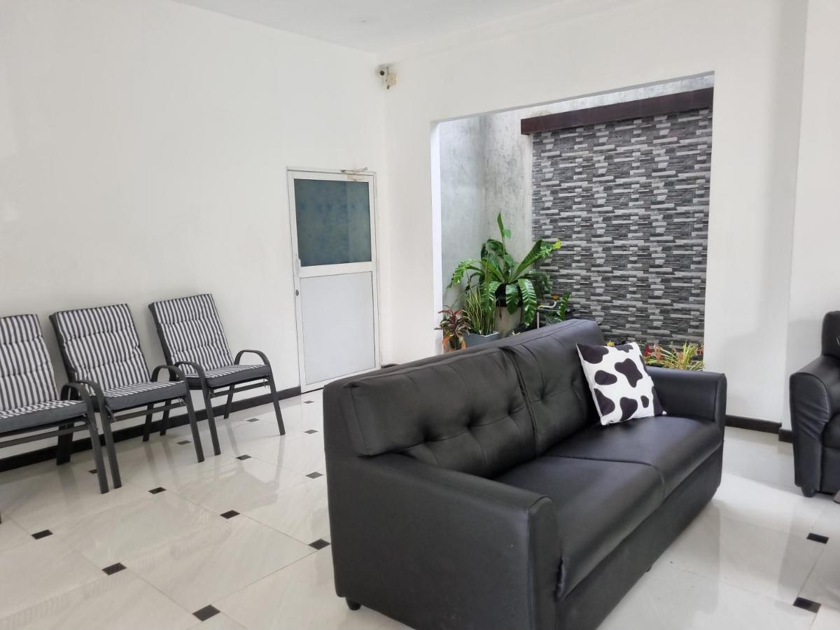 Vidushi Home Minuwangoda Bagian luar foto