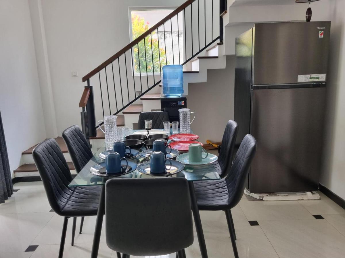 Vidushi Home Minuwangoda Bagian luar foto