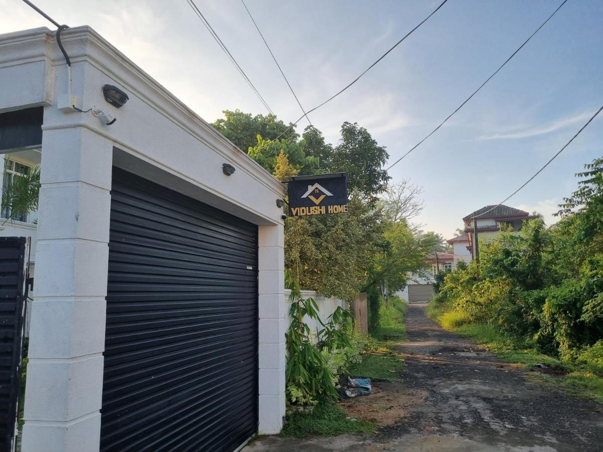 Vidushi Home Minuwangoda Bagian luar foto
