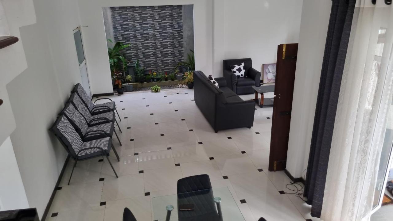 Vidushi Home Minuwangoda Bagian luar foto